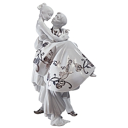 Lladro   Home Decor   Figurines - Lladro The Happiest Day Re-Deco 7055