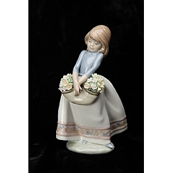 Lladro   Home Decor   Figurines - Lladro May Flowers 5467