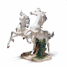 Lladro   Home Decor   Figurines - Lladro Free as the wind