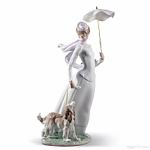 Lladro   Home Decor   Figurines - Lladro Lady With Shawl 8679