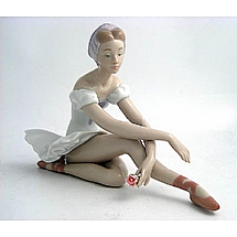 Lladro   Home Decor   Figurines - Lladro Rose Ballet 5919
