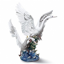 Lladro   Animals   Swans - Lladro Swans Take Flight 5912