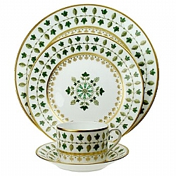 Robert Haviland   TableTop   Dinnerware - Robert Haviland Matignon Green 5 Piece Place Setting