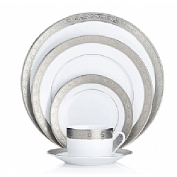 Philippe Deshoulieres   Tabletop   Dinnerware - Philippe Deshoulieres Trianon Platinum 5-Piece Place Setting