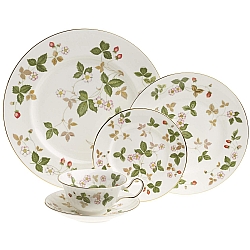 Wedgwood   Tabletop   Dinnerware - WEDGWOOD WILD STRAWBERRY 5 PIECE PLACE SETTING